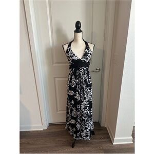 Catch My I - Chic Black and White Floral Maxi Dress